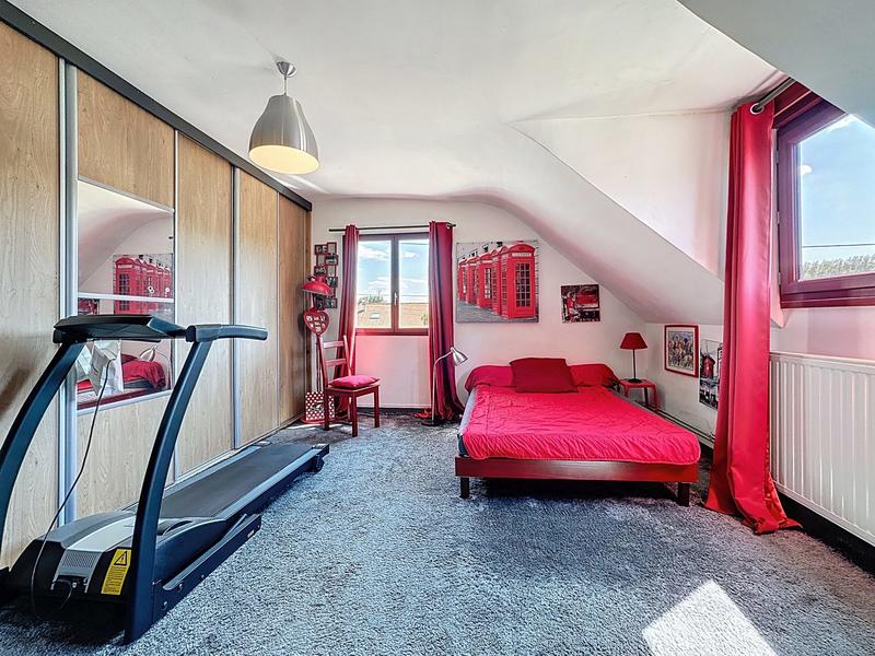 Maison traditionnelle - 150 m² - 6 pièces