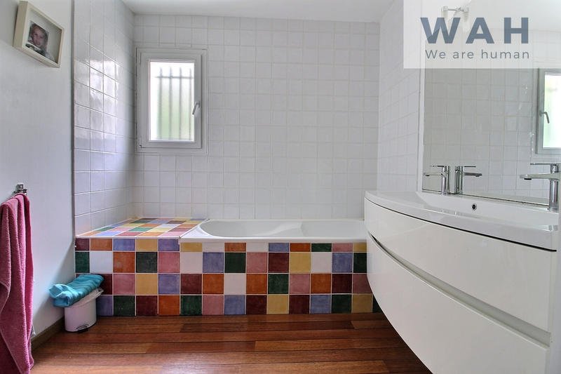 Villa - 151 m² - 6 pièces