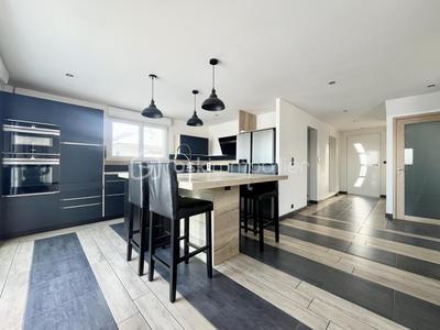 Maison - 166 m² - 6 pièces