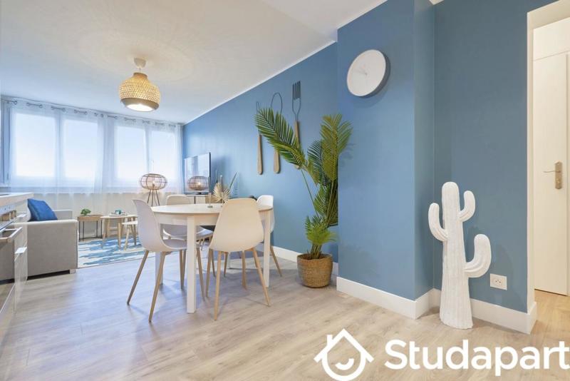 Chambre - 9 m² - 1 pièce