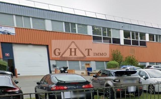 Entrepôt - 1 724 m²