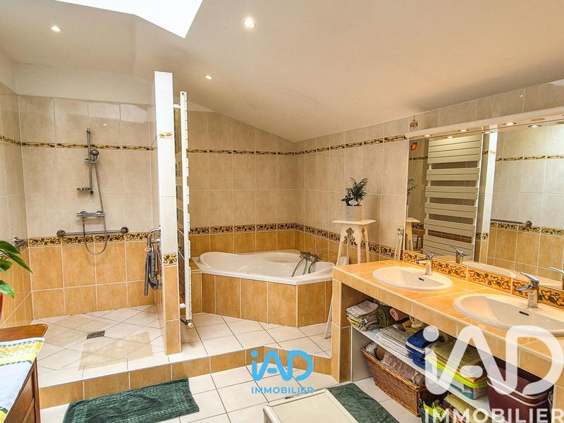 Maison - 171 m² - 6 pièces