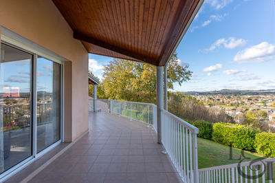 Maison - 174 m² - 6 pièces