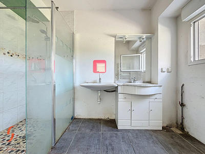 Immeuble - 8 pièces