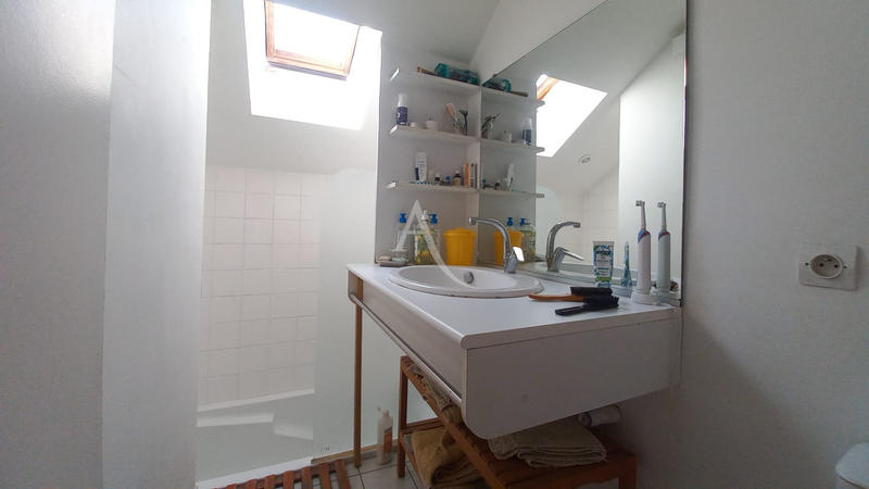 Maison - 188 m² - 9 pièces