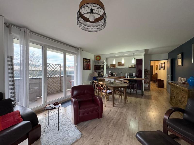 Appartement - 75 m² - 3 pièces