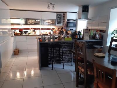 Maison - 211 m² - 6 pièces