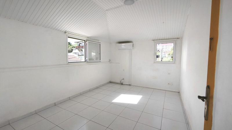 Appartement - 299 m² - 3 pièces