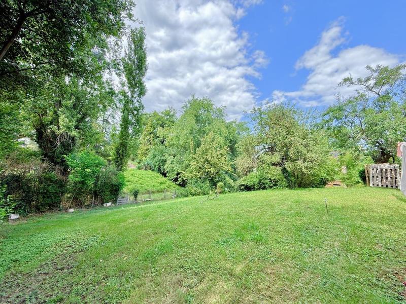 Terrain constructible - 619 m²