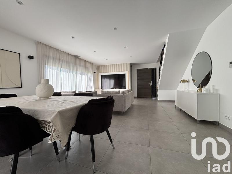 Maison - 120 m² - 4 pièces