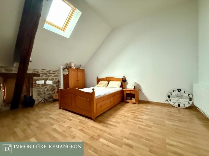 Propriété - 255 m² - 9 pièces