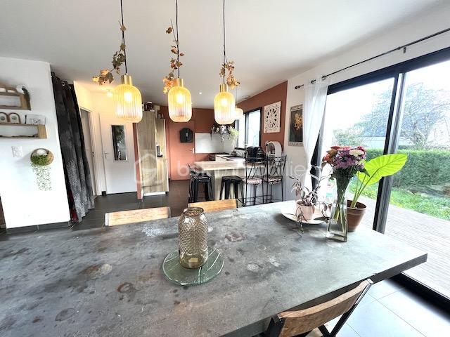 Maison - 110 m² - 5 pièces