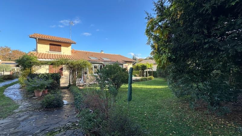 Maison - 162 m² - 6 pièces