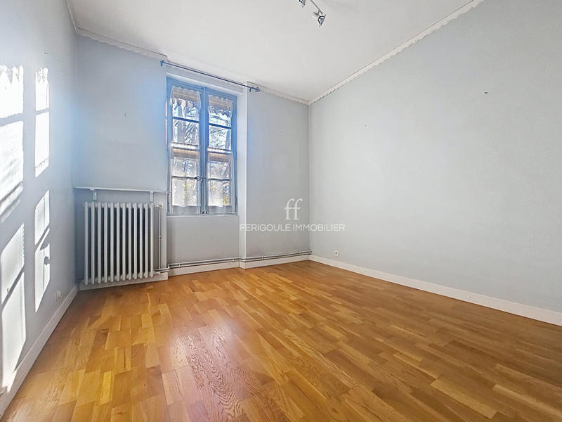 Maison - 363 m² - 12 pièces