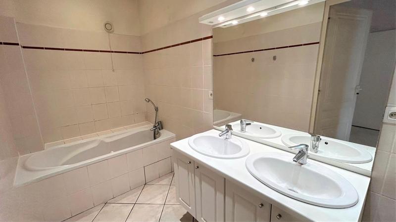 Appartement - 107 m² - 4 pièces