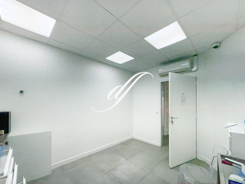 Local commercial - 125 m²