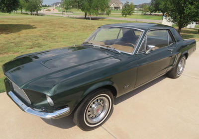 Ford Mustang Coupe V8