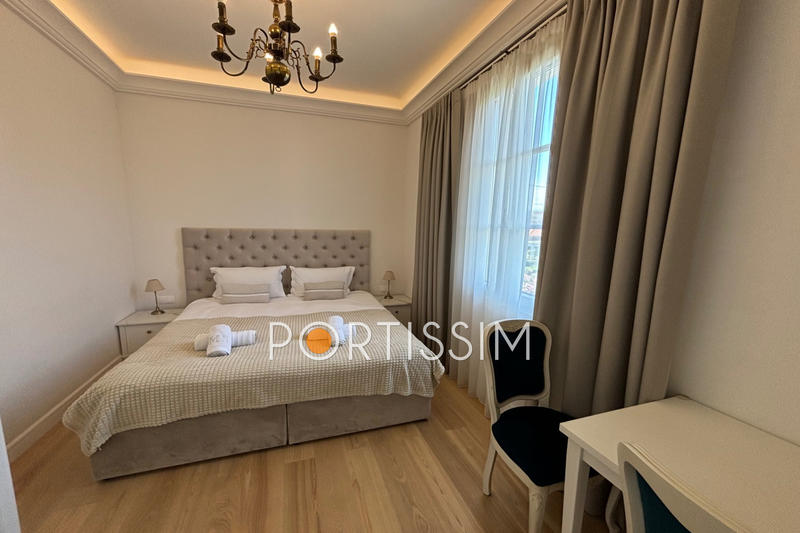 Villa - 220 m² - 11 pièces