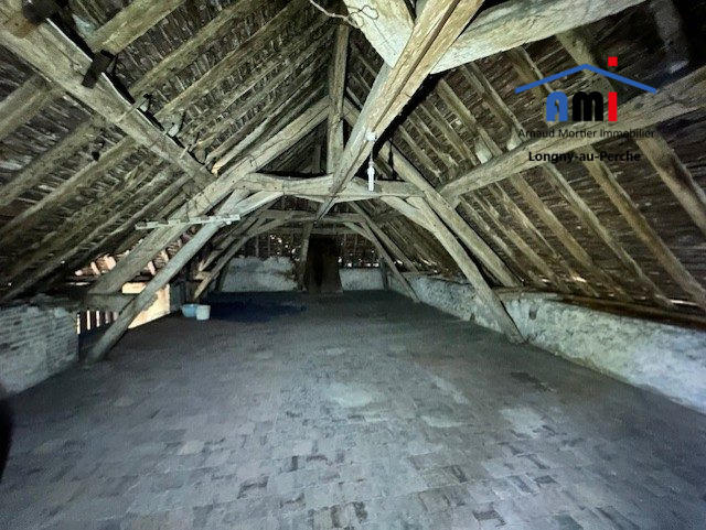 Maison - 215 m² - 9 pièces