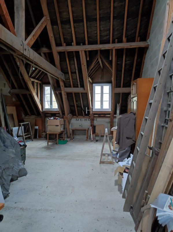 Parking / Garage - 110 m²