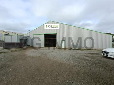 Local commercial - 1 500 m²