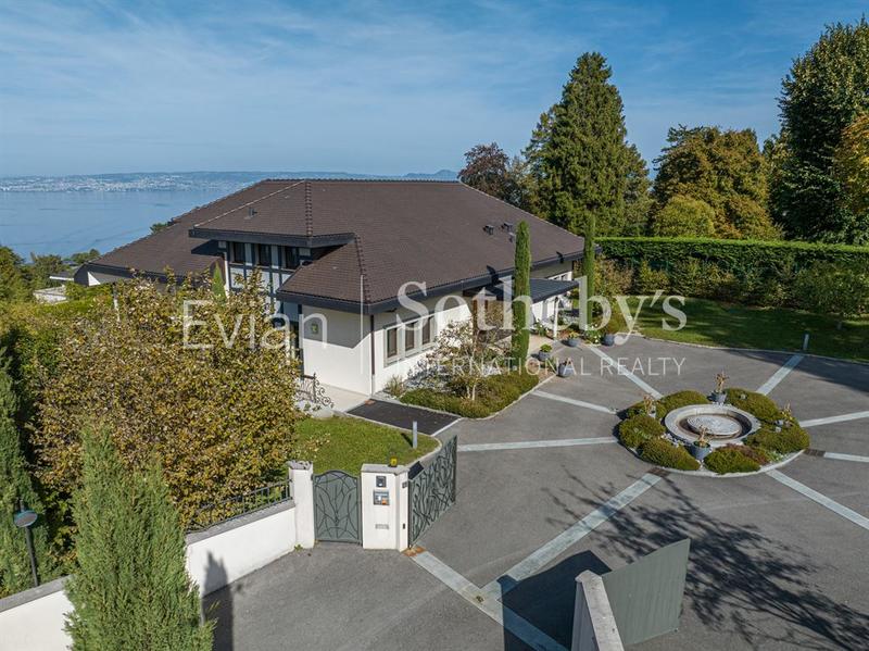 Maison - 480 m² - 7 pièces