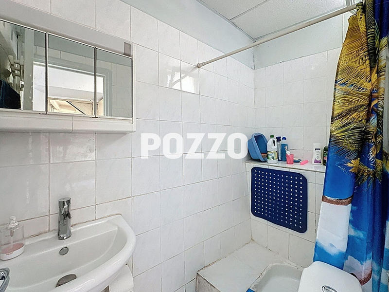 Maison - 99 m² - 6 pièces