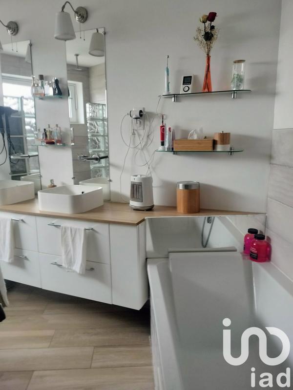 Maison - 140 m² - 6 pièces