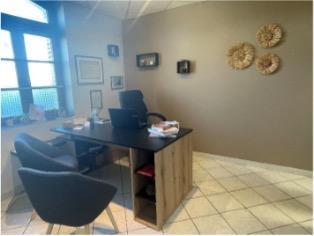 Bureau - 45 m² - 4 pièces