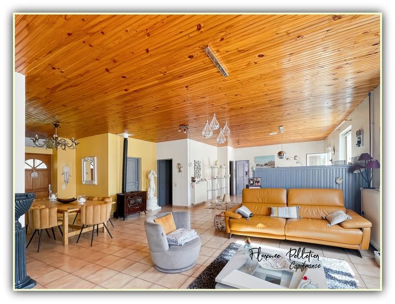 Maison - 605 m² - 18 pièces