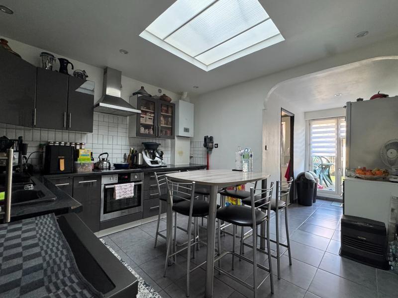 Maison - 95 m² - 4 pièces