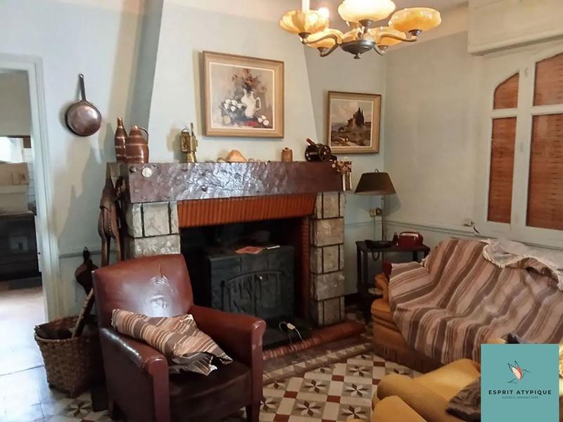 Maison traditionnelle - 195 m² - 11 pièces