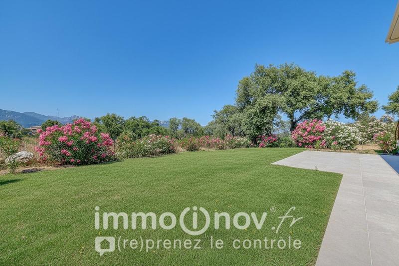 Maison d'architecte - 220 m² - 8 pièces