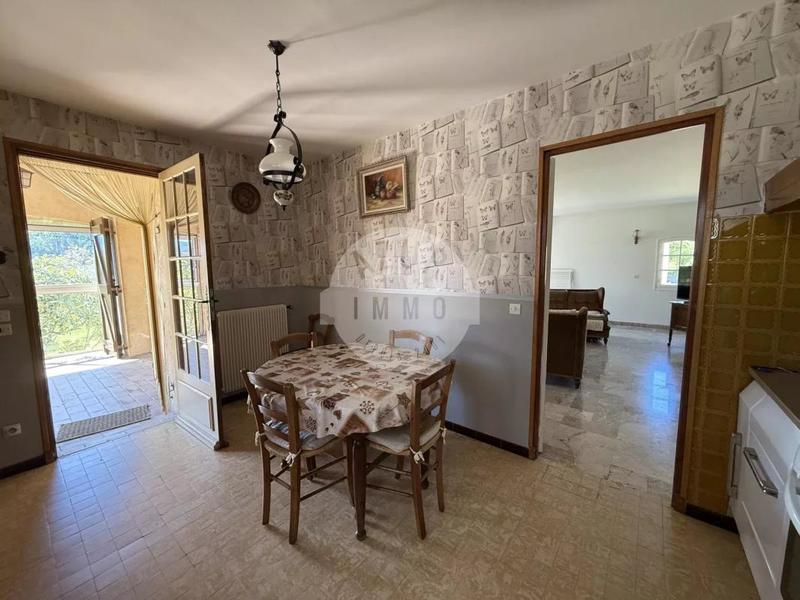 Maison - 143 m² - 5 pièces