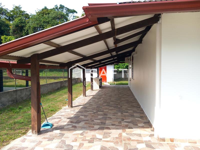 Maison de village - 100 m² - 4 pièces