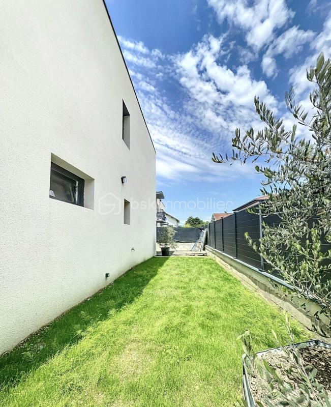 Maison - 159 m² - 6 pièces