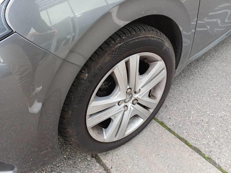 Peugeot 208 BlueHDi 100ch s&amp;S Bvm5 Signature