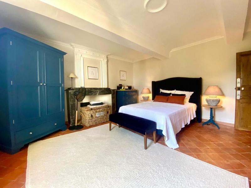 Moulin - 260 m² - 6 pièces