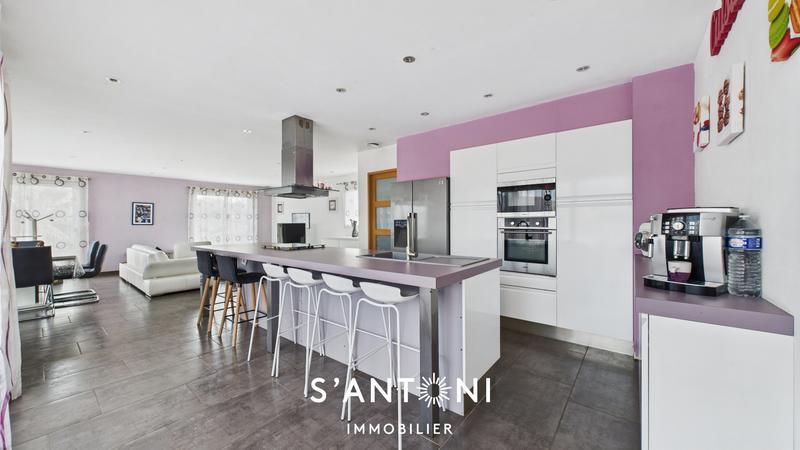 Maison - 135 m² - 4 pièces