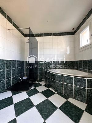 Maison - 110 m² - 5 pièces