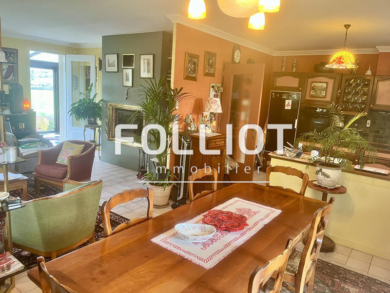 Maison - 121 m² - 6 pièces