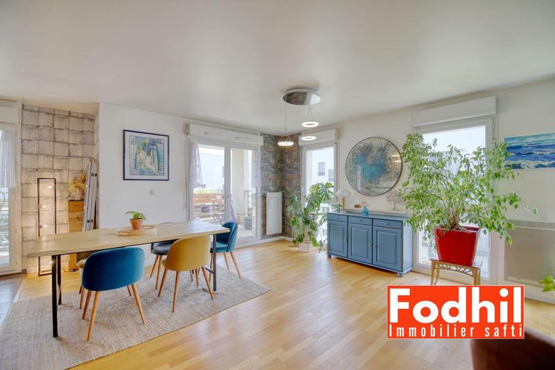 Appartement - 94 m² - 5 pièces