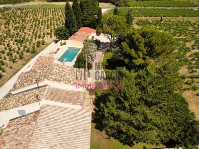 Maison - 280 m² - 10 pièces