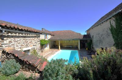 Maison - 500 m² - 11 pièces