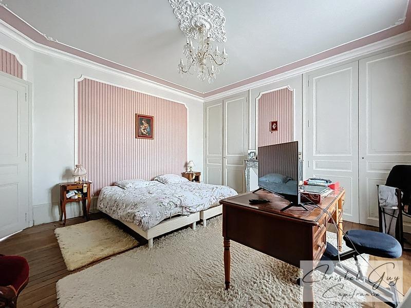 Maison bourgeoise - 337 m² - 10 pièces