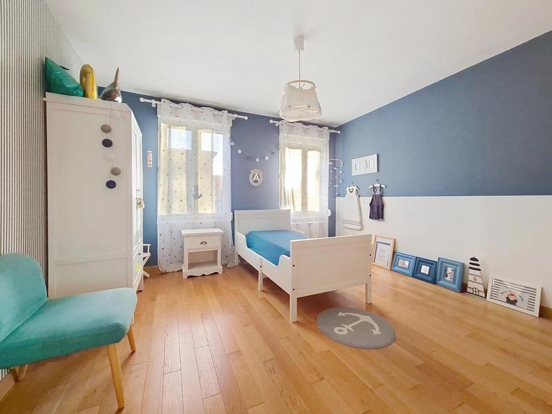 Maison - 199 m² - 5 pièces