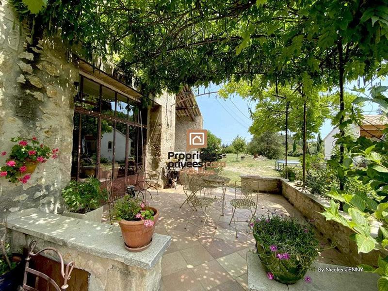 Mas - 218 m² - 6 pièces