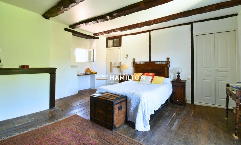 Propriété - 223 m² - 8 pièces