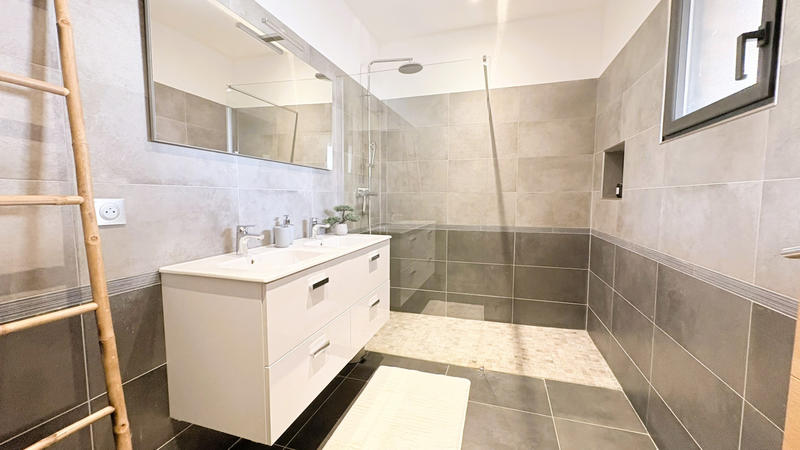 Appartement - 156 m² - 5 pièces