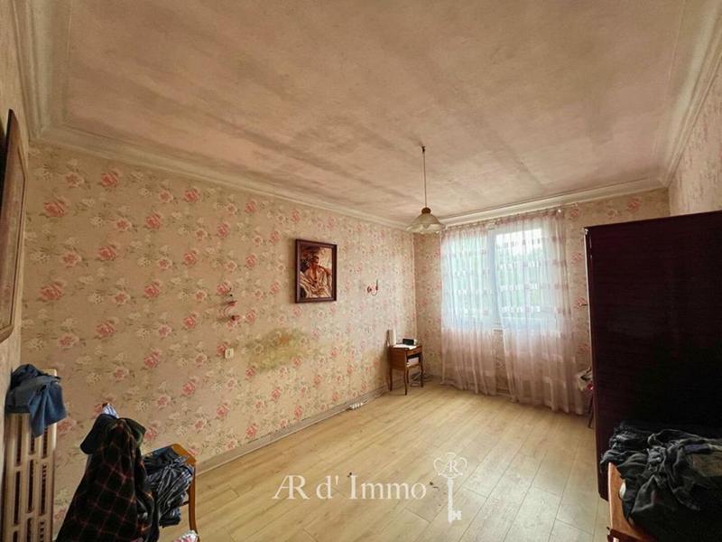 Maison - 168 m² - 9 pièces